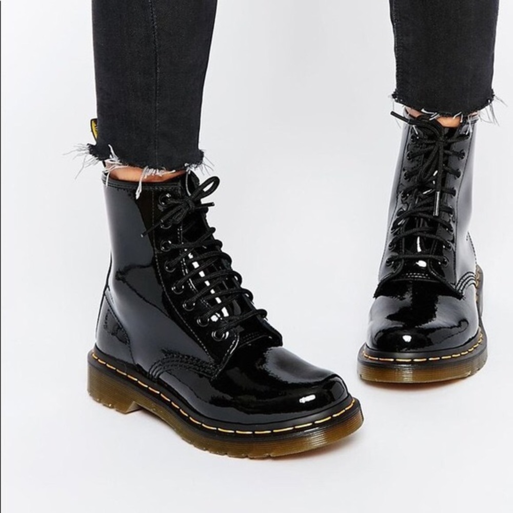 Women’s Dr. Martens 1460 size 9
